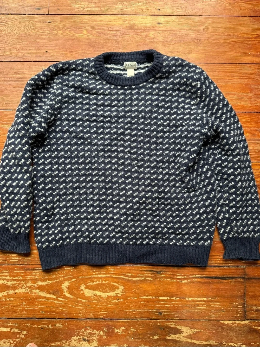 Men’s L.L. Bean Navy and White Patterned Crewneck Wool Sweater